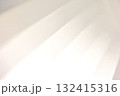 ミルキーホワイトの抽象的背景素材 132415316