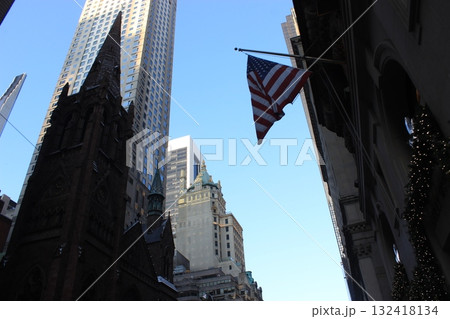 ニューヨーク冬の街並みとクリスマスイルミネーション観光風景、お土産、NintendoやTiffany 132418134