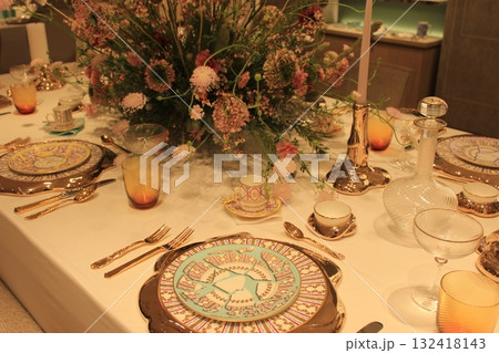 ニューヨーク冬の街並みとクリスマスイルミネーション観光風景、お土産、NintendoやTiffany 132418143