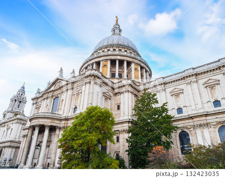 ロンドン　セント・ポール大聖堂 132423035
