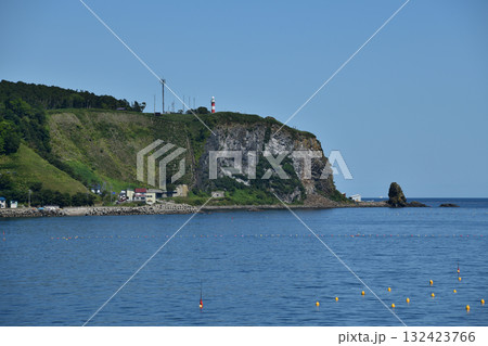 知床羅臼のローソク岩 132423766