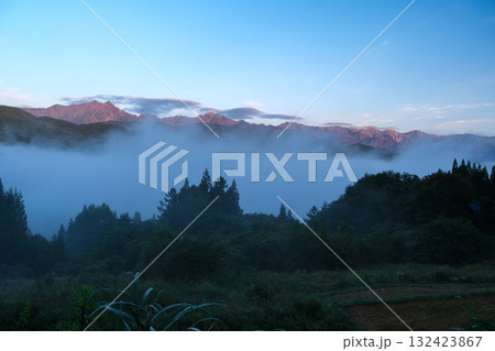 後立山連峰のモルゲンロート 後立山連峰のモルゲンロート 132423867