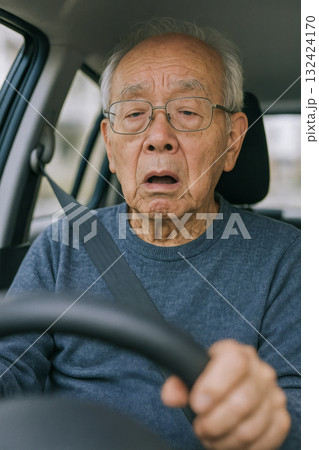 車の運転　男性　70代　80代 132424170