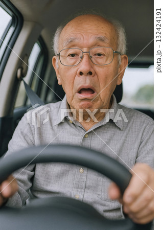 車の運転　男性　70代　80代 132424191