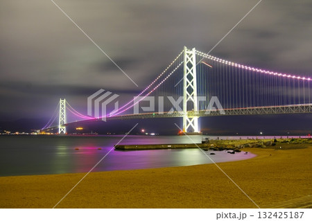 明石海峡大橋のライトアップ夜景 明石海峡大橋のライトアップ夜景 132425187