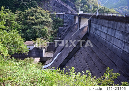 初秋の沖田ダム 132425506