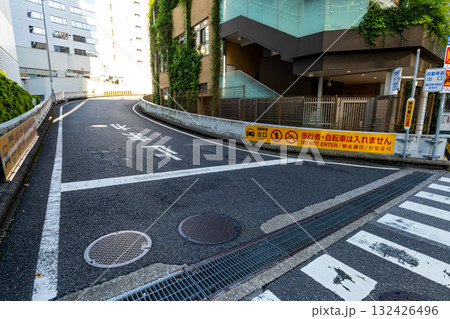 首都高出口の警告 首都都心環状線東銀座出口 2025.10　a-1 132426496