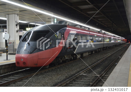 韓国鉄道KORAILの龍山駅に停車するITXセマウル号 132431017