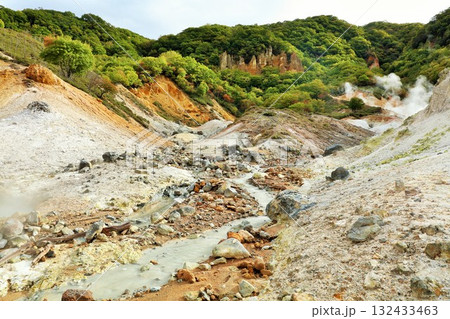 北海道 登別 地獄谷の風景 北海道 登別 地獄谷の風景 132433463