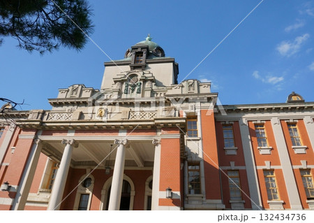 青空にそびえ立つ名古屋市市政資料館 青空にそびえ立つ名古屋市市政資料館 132434736