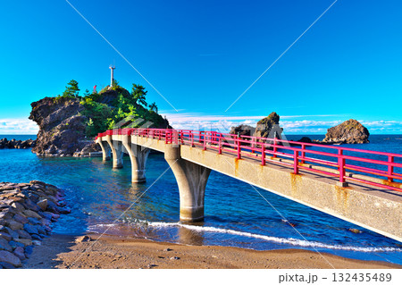 糸魚川の弁天岩 132435489