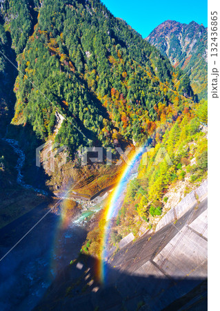 黒部ダムの紅葉 黒部ダムの紅葉 132436865