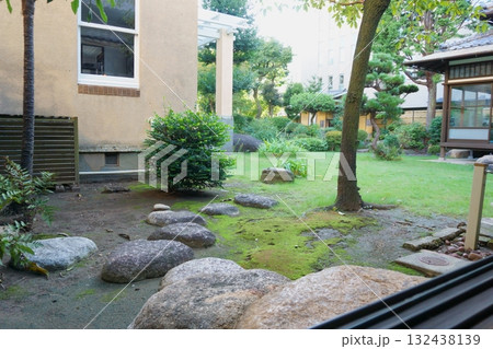 飛び石のある庭 文化のみち橦木館 飛び石のある庭 文化のみち橦木館 132438139