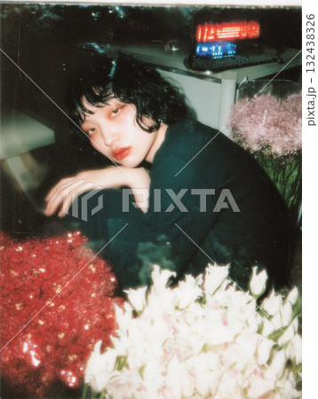 日本人女性のファッションポートレート 132438326