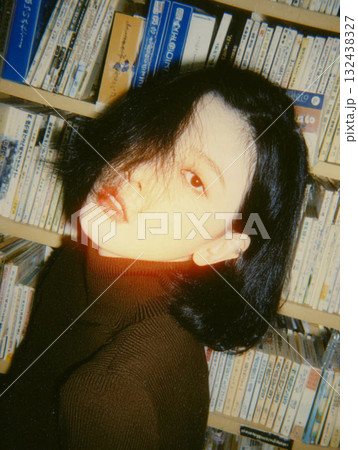 日本人女性のファッションポートレート 132438327