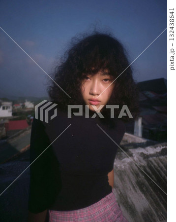 日本人女性のファッションポートレート 132438641