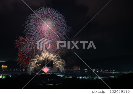 浜松市の三ヶ日花火大会の風景(静岡県) 浜松市の三ヶ日花火大会の風景(静岡県) 132439150