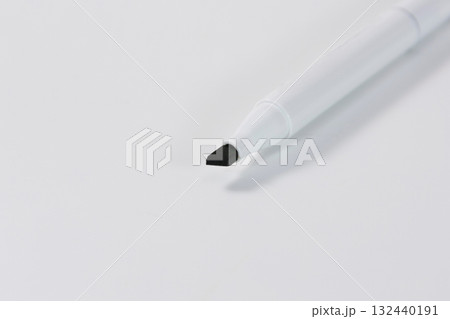 カラフルなブロンズグリーン色のアートマーカーペン カラフルなブロンズグリーン色のアートマーカーペン 132440191