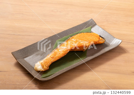 銀鮭（ふり塩）　焼き 132440599