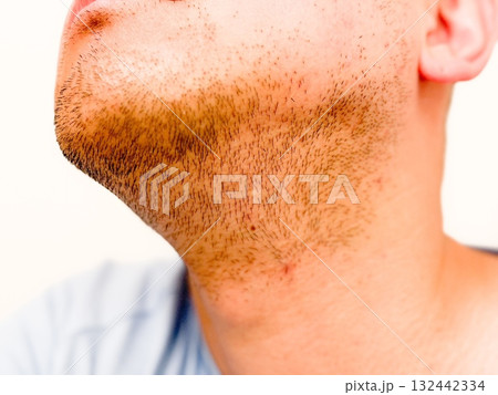 無精髭 無精髭 132442334