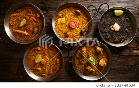 Paellas five rice recipes from Spain Paellas five rice recipes from Spain 132444034