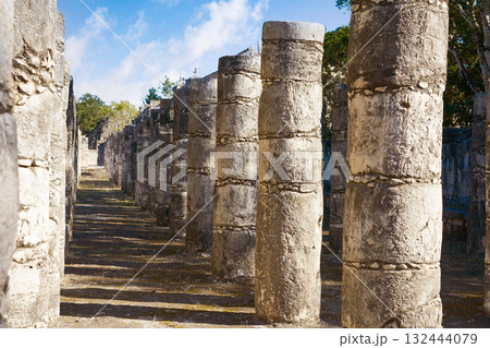 Chichen Itza one thousand columns temple Chichen Itza one thousand columns temple 132444079