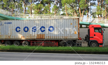 トレーラートラック 132446313