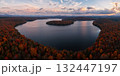 秋の紅葉の風景　AI生成画像 132447197