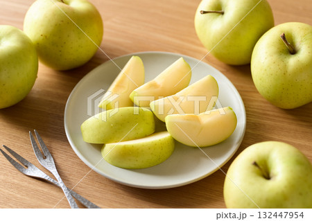 青森県産りんご（とき） 132447954