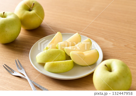 青森県産りんご(とき) 青森県産りんご(とき) 132447958