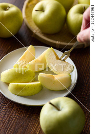 青森県産りんご（とき） 132447961