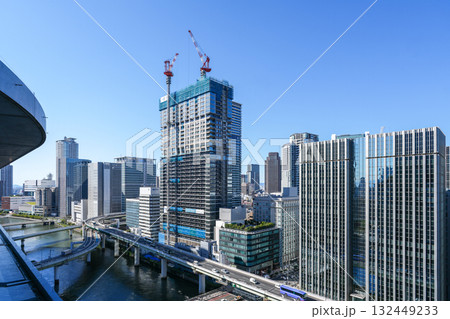 大阪・中之島の高層ビル群（フェスティバルタワーより）2025年10月撮影 132449233