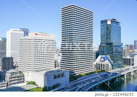 大阪・中之島の高層ビル群（フェスティバルタワーより）2025年10月撮影 132449235