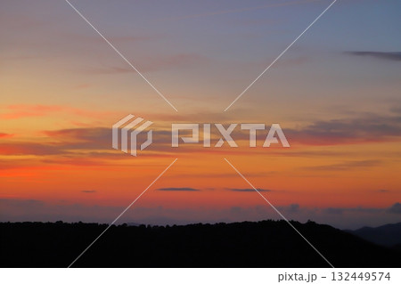 稲佐山山頂展望台からの眺め　夕焼け空 132449574