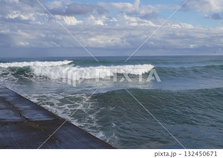 片貝海水浴場の堤防 132450671