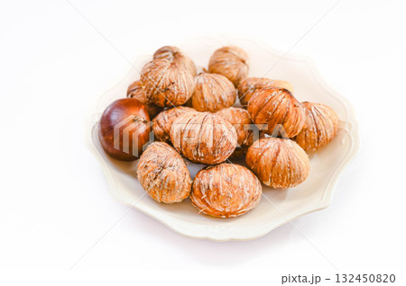 鬼皮をむいた栗 鬼皮をむいた栗 132450820