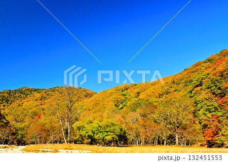 奥日光 初秋 西ノ湖の紅葉 奥日光 初秋 西ノ湖の紅葉 132451553
