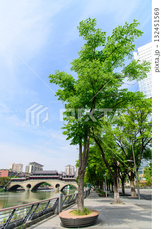 中国の四川省成都にある安順廊橋の美しい風景 中国の四川省成都にある安順廊橋の美しい風景 132451569