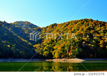 奥日光 初秋 西ノ湖の紅葉 奥日光 初秋 西ノ湖の紅葉 132451579
