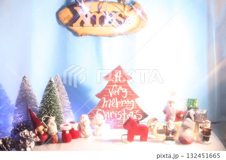 クリスマスツリーのある風景 クリスマスツリーのある風景 132451665