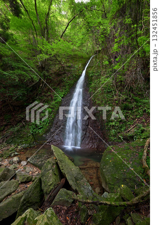 オウネン滝（兵庫県神崎郡） 132451856