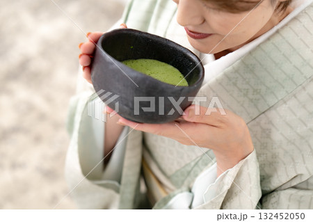 茶道　抹茶　着物 132452050