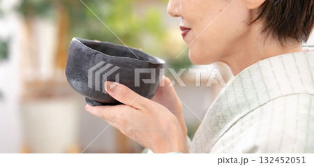 茶道　抹茶　着物 132452051