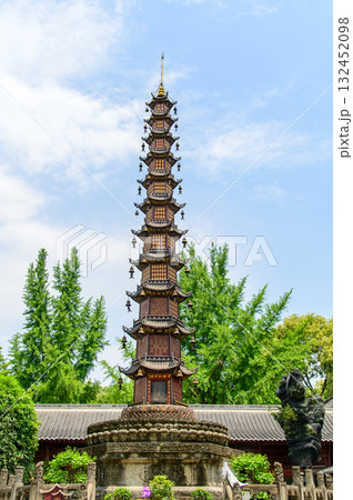 中国の四川省成都にある文殊院のとても美しい風景 132452098