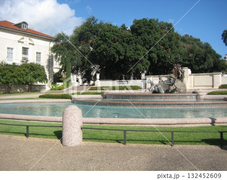 テキサス大学オースティン校のリトルフィールド・ファウンテン テキサス大学オースティン校のリトルフィールド・ファウンテン 132452609