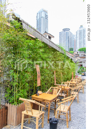 中国の重慶にある十八梯のとても美しい古い街並み風景 132453660