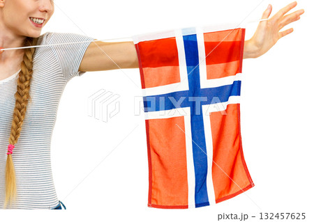 Young female with norwegian flag 132457625