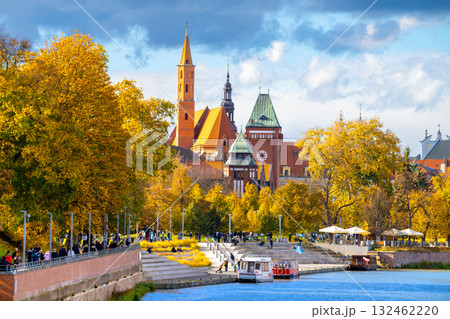 Beautiful view of the old town of Wroclaw, Poland Beautiful view of the old town of Wroclaw, Poland 132462220