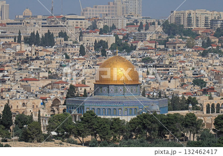 Gold Dome on the Rock with city architecture 132462417