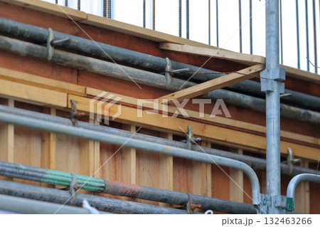 型枠建て込み(建築躯体工事) 型枠建て込み(建築躯体工事) 132463266